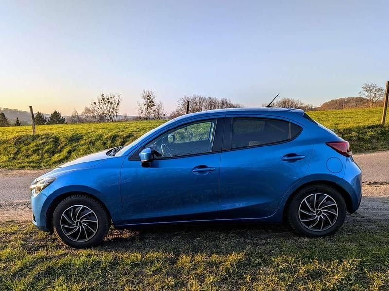 Gebraucht Mazda 2 Nakama 90 PS (66 kW) 2016 Blau Limousine