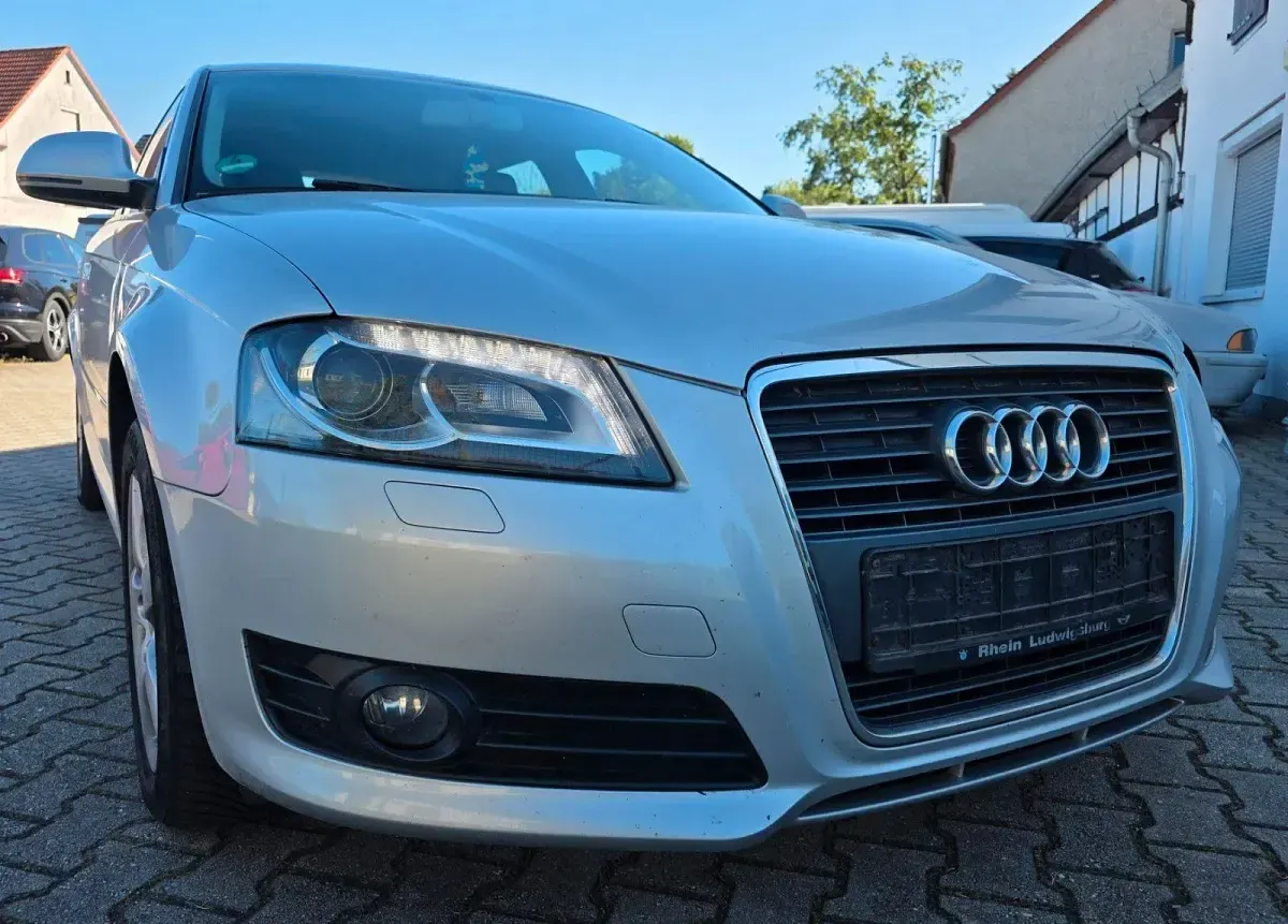 Gebraucht Audi A3 Ambiente 125 PS (91 kW) 2009 Silber Kleinwagen