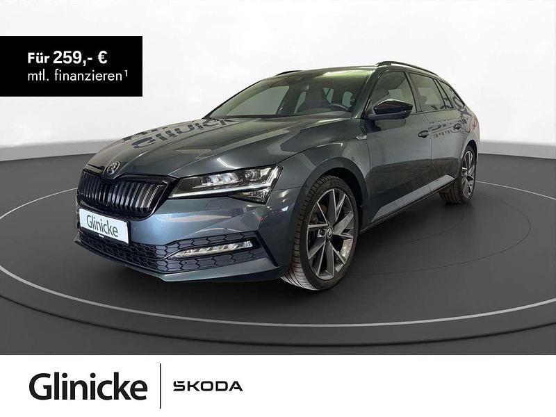 Grau Gebraucht 2021 Skoda Superb SportLine Kombi | 28.480 € (Teuer) - Bild 1/3
