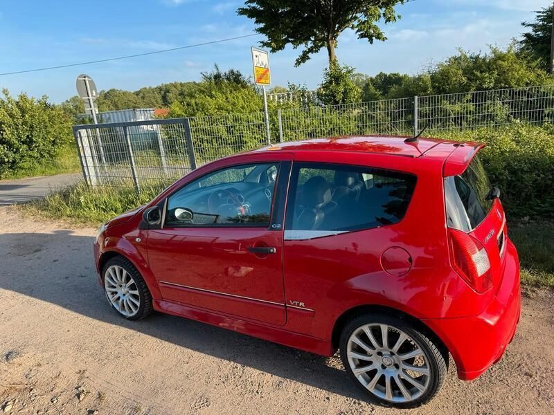 Rot Gebraucht 2006 Citroën C2 VTR Sport Kleinwagen | 2.699 € - Bild 1/4