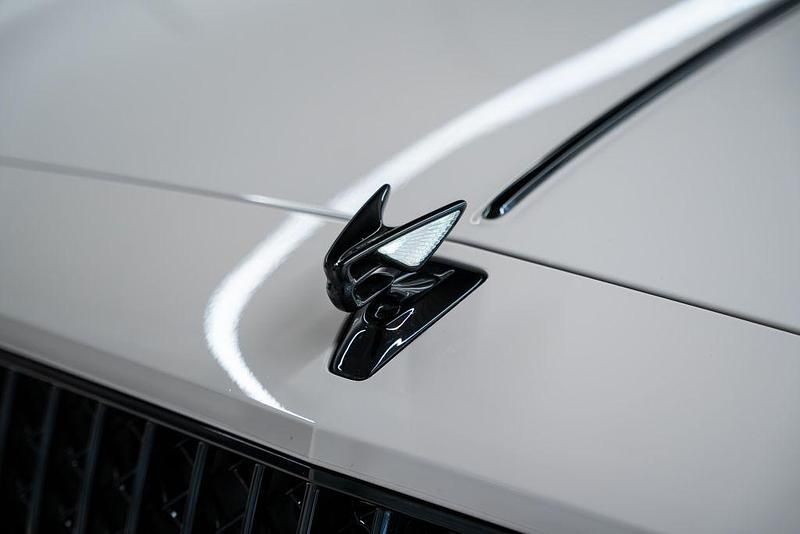 Gebraucht Bentley Flying Spur 551 PS (405 kW) 2024 Beige Limousine