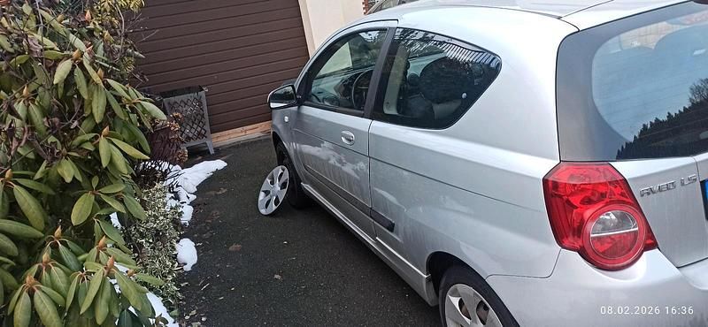 Gebraucht Chevrolet Aveo 100 PS (73 kW) 2010 Silber Kleinwagen