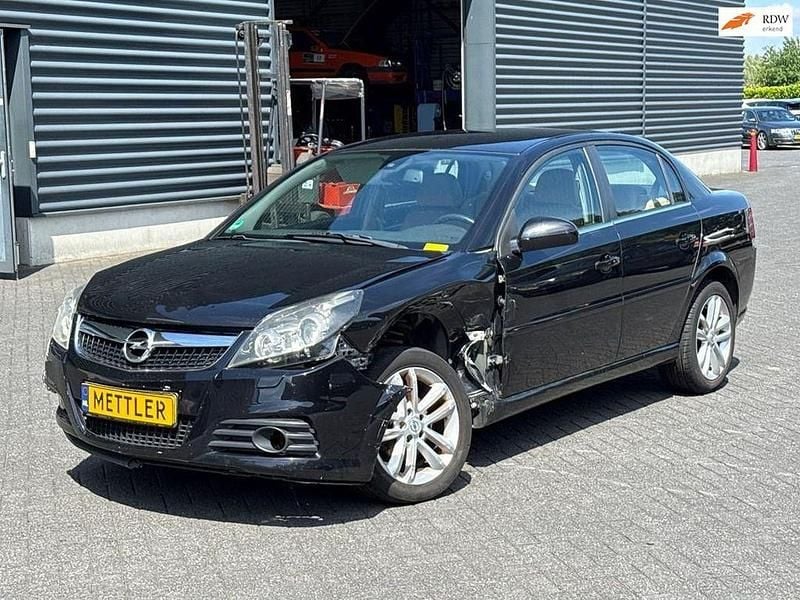 Gebraucht Opel Vectra 147 PS (108 kW) 2009 Schwarz Limousine