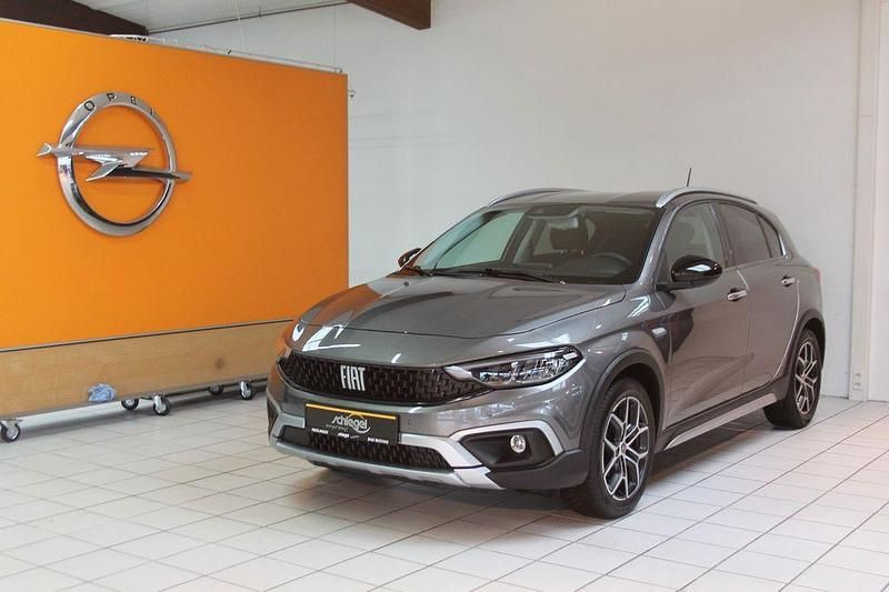 Grau Gebraucht 2021 Fiat Tipo Cross SUV | 13.990 € (Fairer Preis) - Bild 1/4