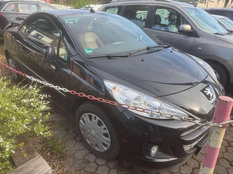 Gebraucht Peugeot 207 Platinum 120 PS (88 kW) 2011 Farbe schwarzlackierung Cabrio