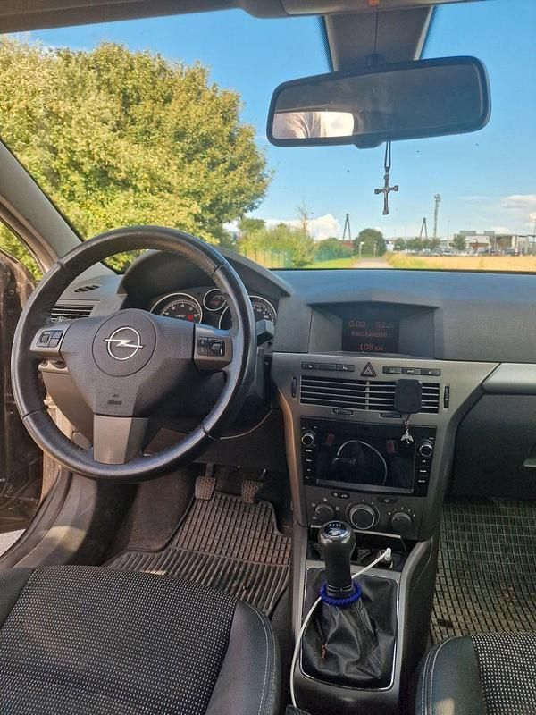 Gebraucht Opel Astra GTC 241 PS (177 kW) 2006 Schwarz Limousine