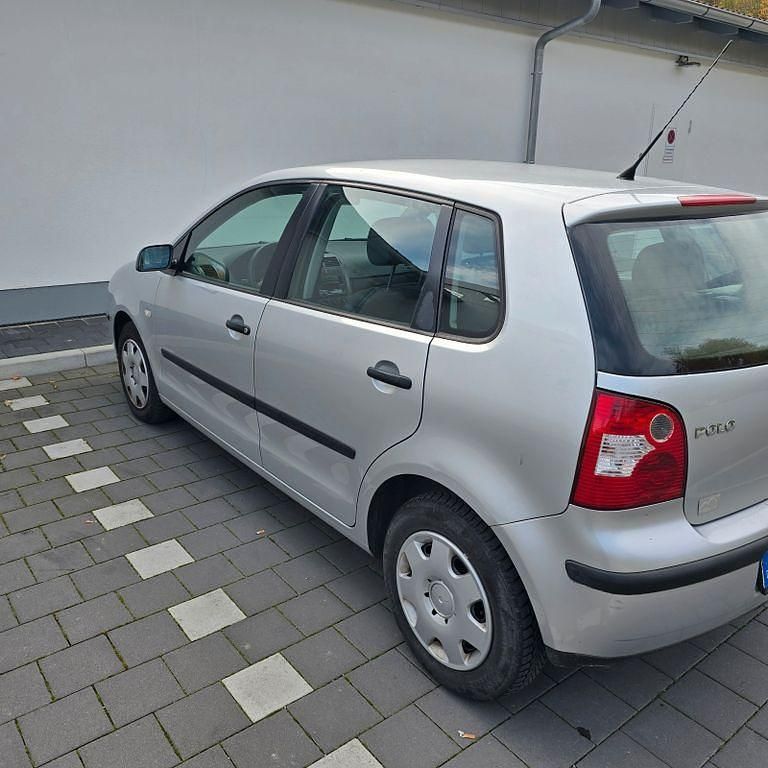 Gebraucht VW Polo Trendline 64 PS (47 kW) 2003 Silber Limousine
