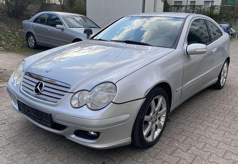 Iridiumsilber metalliclack Gebraucht 2005 Mercedes C180 Coupé | 2.450 € (Guter Preis) - Bild 1/4