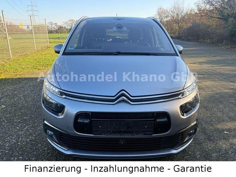 Gebraucht Citroën C4 Shine 120 PS (88 kW) 2018 Grau SUV