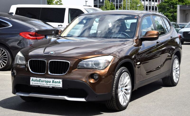 Braun Gebraucht 2010 BMW X1 SUV | 11.590 € (Fairer Preis) - Bild 1/4