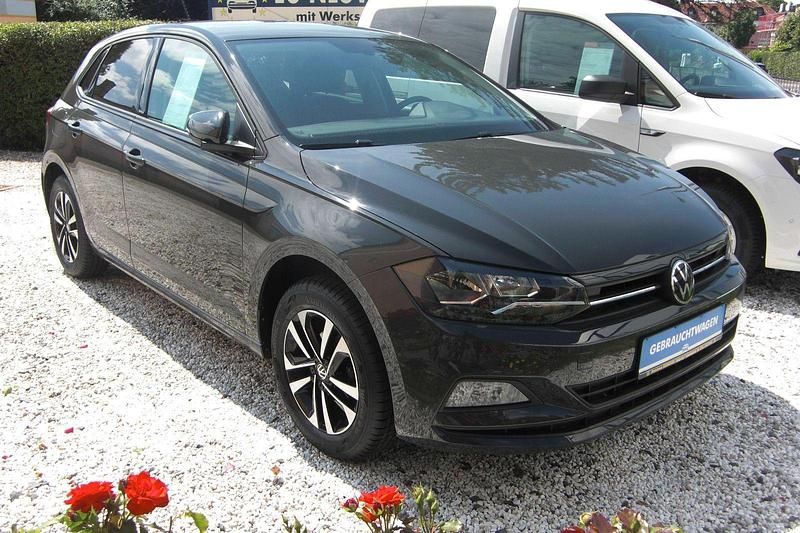 Grau Gebraucht 2021 VW Polo United Kleinwagen | 13.950 € (Fairer Preis) - Bild 1/4