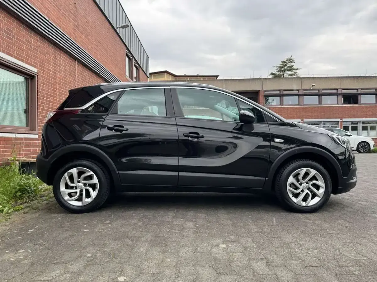 Gebraucht Opel Crossland X Innovation 110 PS (80 kW) 2019 Black meet kettle SUV