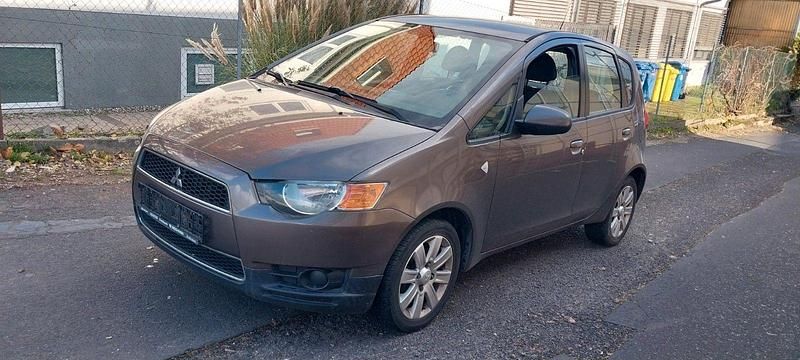 Braun Gebraucht 2011 Mitsubishi Colt Kleinwagen | 2.499 € (Guter Preis) - Bild 1/4