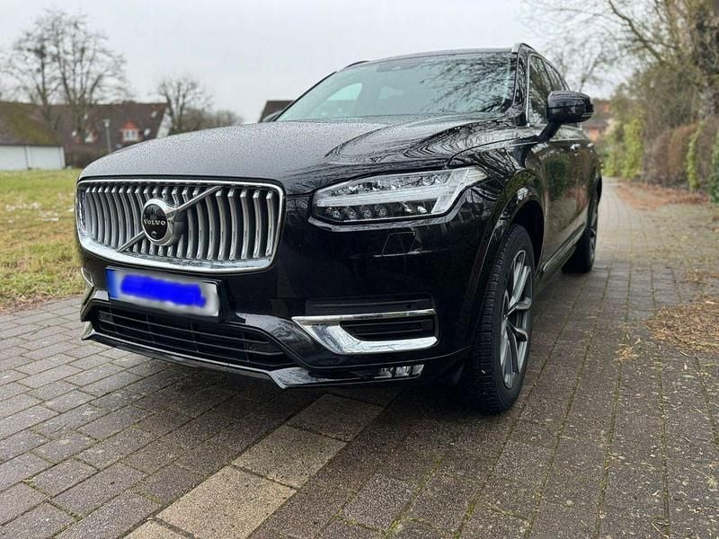 Schwarz Gebraucht 2022 Volvo XC90 Inscription SUV | 41.900 € (Superpreis) - Bild 1/4