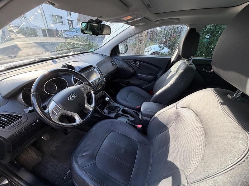 Gebraucht Hyundai ix35 Trend 119 PS (87 kW) 2013 Schwarz SUV
