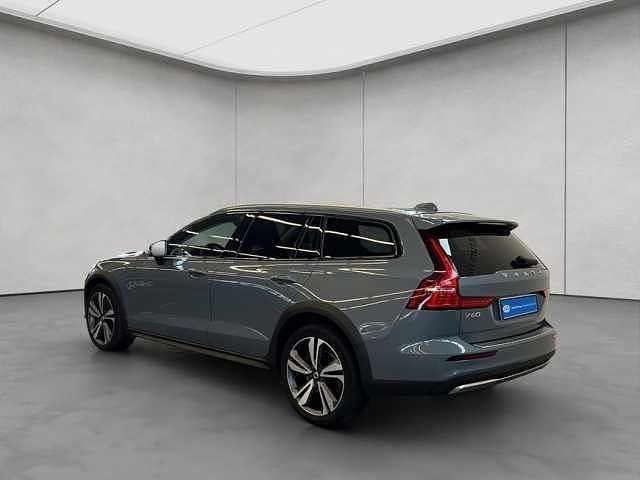 Gebraucht Volvo V60 CC 145 PS (106 kW) 2022 Kombi