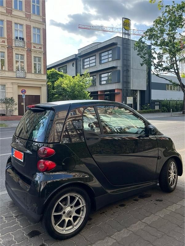 Schwarz Gebraucht 2007 Smart ForTwo Coupé Kleinwagen | 2.700 € - Bild 1/4
