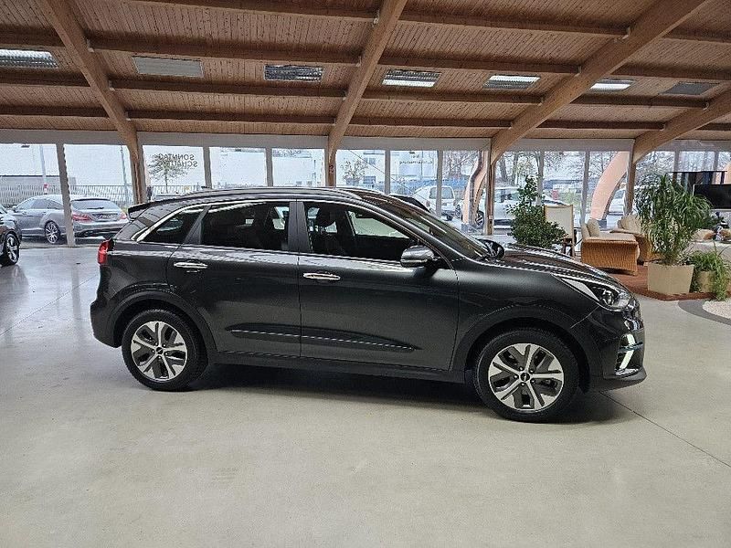 Gebraucht Kia e-Niro Vision 150 kW (204 PS) 2022 Grau SUV