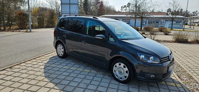 Gebraucht VW Touran Comfortline 140 PS (102 kW) 2015 Grau Van / Kleinbus