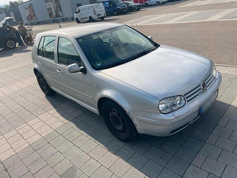 Silber Gebraucht 2000 VW Golf IV Kleinwagen | 799 € (Superpreis) - Bild 1/4