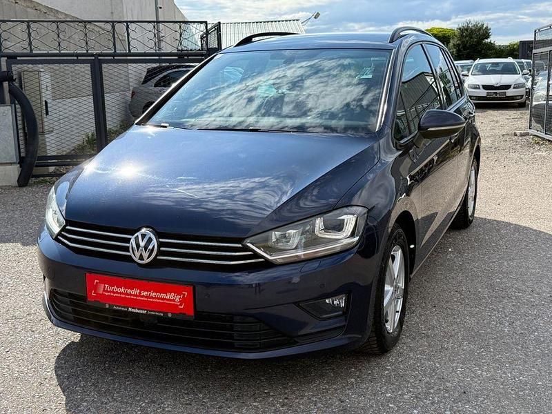 Blau Gebraucht 2016 VW Golf Sportsvan Highline Van / Kleinbus | 9.199 € (Guter Preis) - Bild 1/4