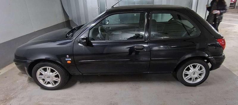 Gebraucht Ford Courier 60 PS (44 kW) 2000 Schwarz Van / Kleinbus