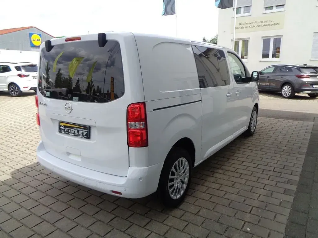 Gebraucht Opel Vivaro-e Combi Edition 144 PS (105 kW) 2024 Weiß Van / Kleinbus