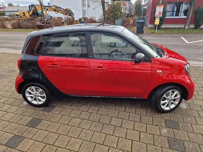 Gebraucht Smart ForFour Passion 71 PS (52 kW) 2018 Rot Kleinwagen