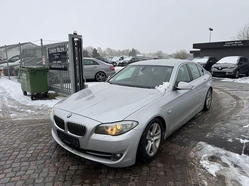 Silber Gebraucht 2010 BMW 523 Limousine | 6.500 € (Superpreis) - Bild 1/4