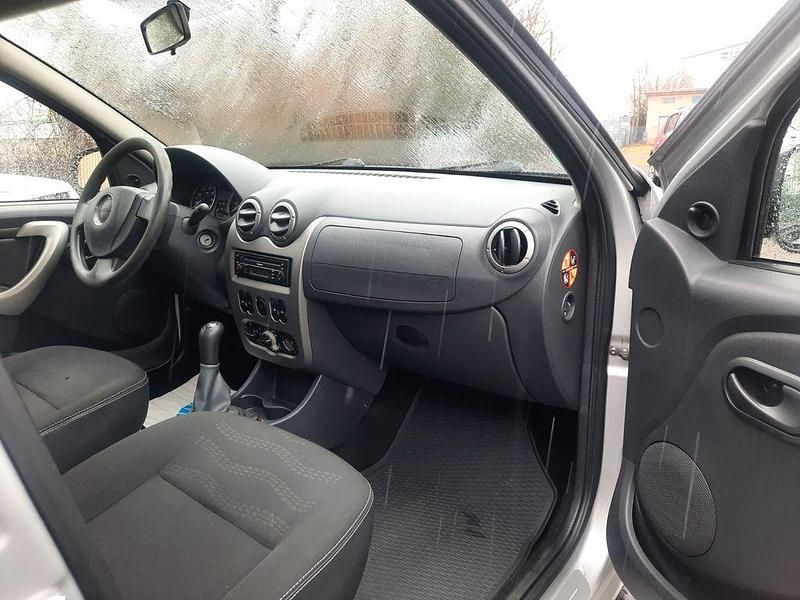 Gebraucht Dacia Sandero Stepway 84 PS (61 kW) 2011 Grau Limousine