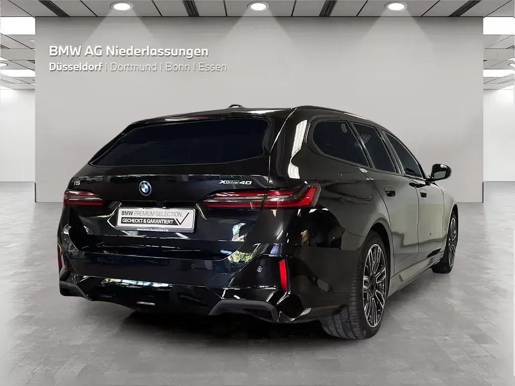 Gebraucht BMW i5 M Sport 289 kW (394 PS) 2025 Schwarz Kombi