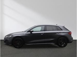 Neu Audi A3 S-Line 150 PS (110 kW) 2026 Grau (daytonagrau perleffekt) Limousine