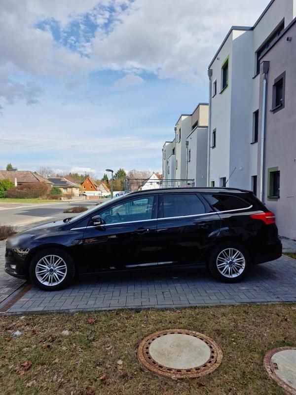 Gebraucht Ford Focus Titanium 150 PS (110 kW) 2017 Schwarz Kombi