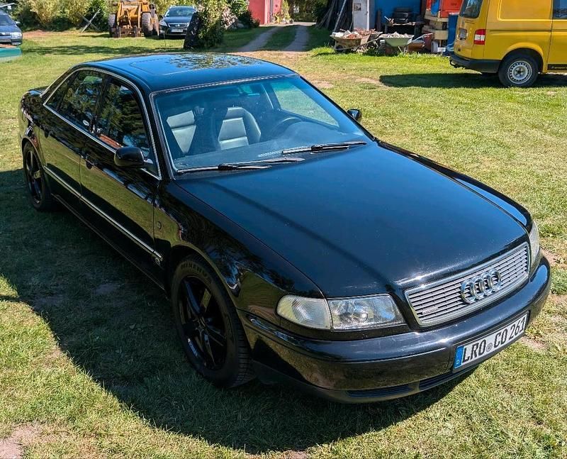 Schwarz Gebraucht 1997 Audi A8 Comfort Limousine | 6.499 € (Fairer Preis) - Bild 1/4