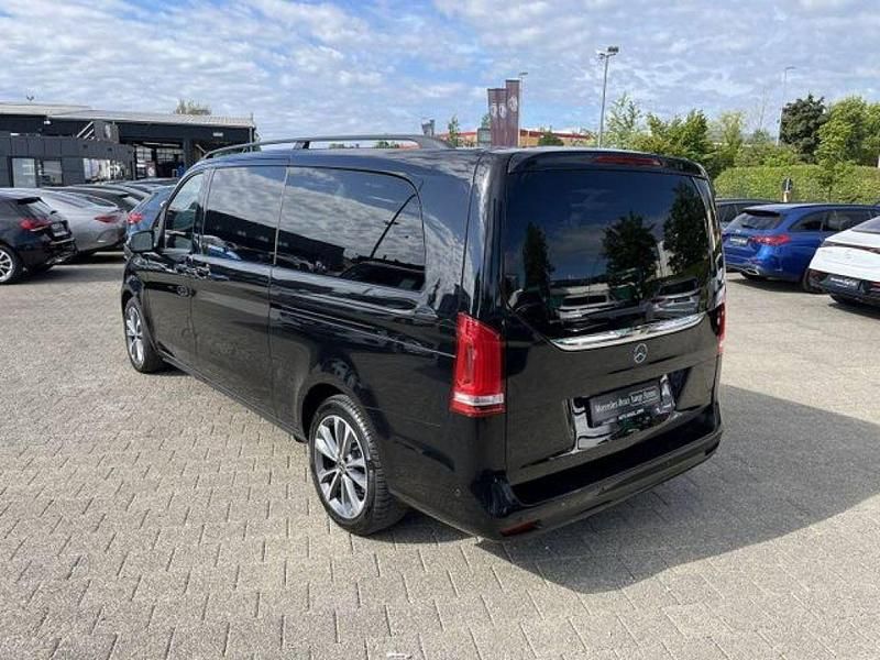 Gebraucht Mercedes E300 Avantgarde 237 PS (174 kW) 2024 Obsidianschwarz (metallic) Kombi