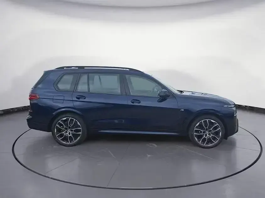 Ny BMW X7 352 HK (258 kW) 2026 Blå SUV