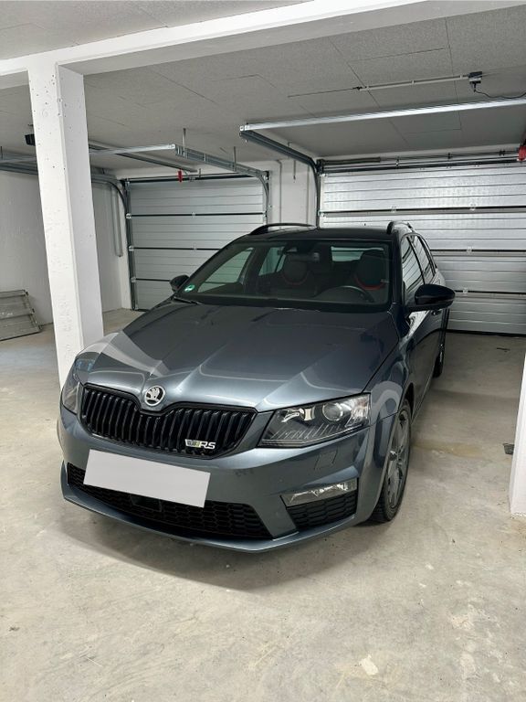 Grau Gebraucht 2015 Skoda Octavia RS Kombi | 12.800 € (Fairer Preis) - Bild 1/4