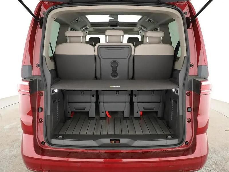 Gebraucht VW Multivan Life 150 PS (110 kW) 2024 Rot Van