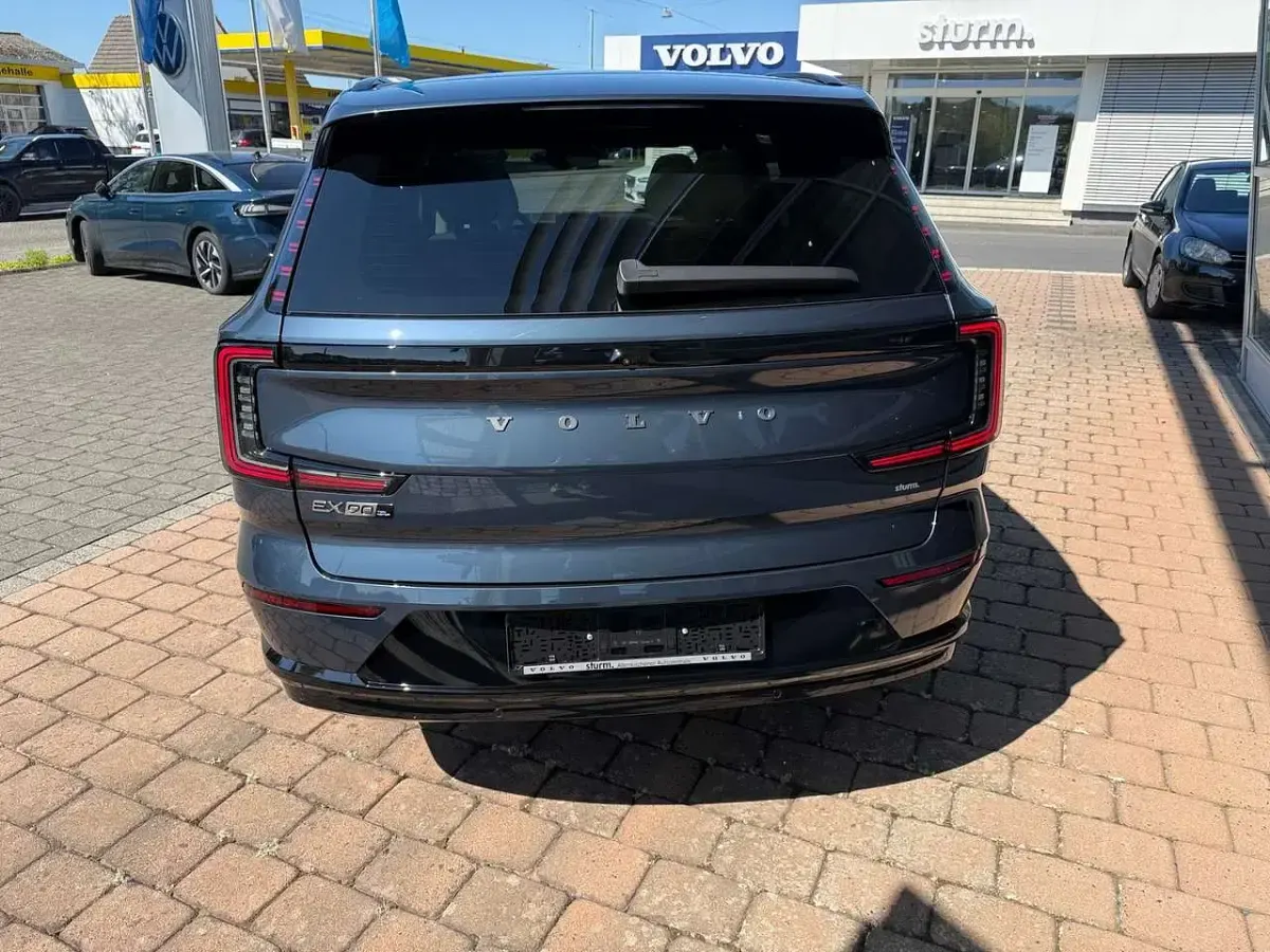 Gebraucht Volvo EX90 Ultra 334 kW (455 PS) 2026 Denim blue / metallic SUV