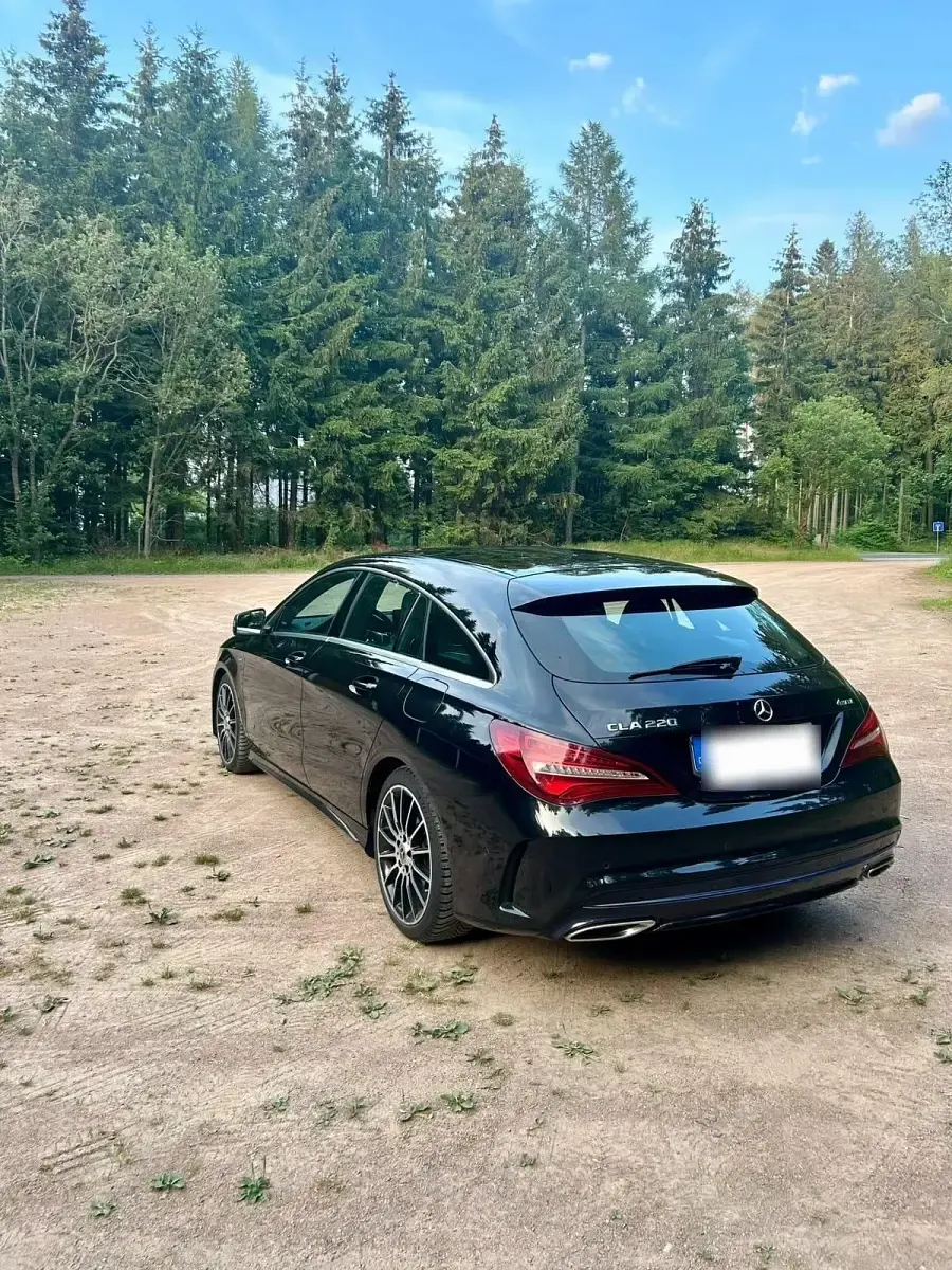 Gebraucht Mercedes CLA220 186 PS (136 kW) 2017 Schwarz Coupé