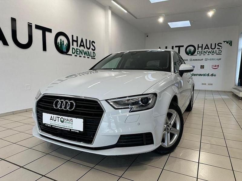 Weiß Gebraucht 2018 Audi A3 Sportback Kleinwagen | 18.990 € (Etwas zu teuer) - Bild 1/4