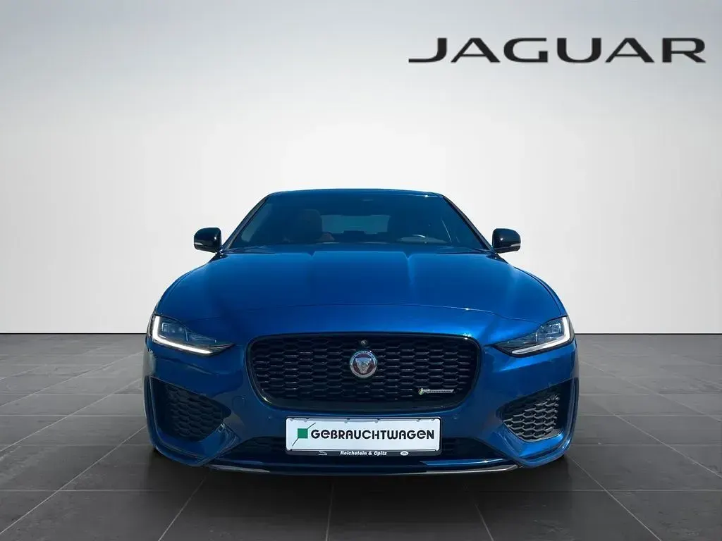 Używany Jaguar XE R-Dynamic 204 KM (150 kW) 2021 Niebieski Sedan/Limuzyna