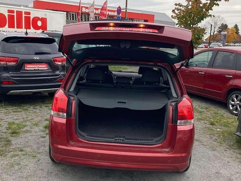 Gebraucht Opel Signum Edition 140 PS (102 kW) 2008 Rot Kleinwagen