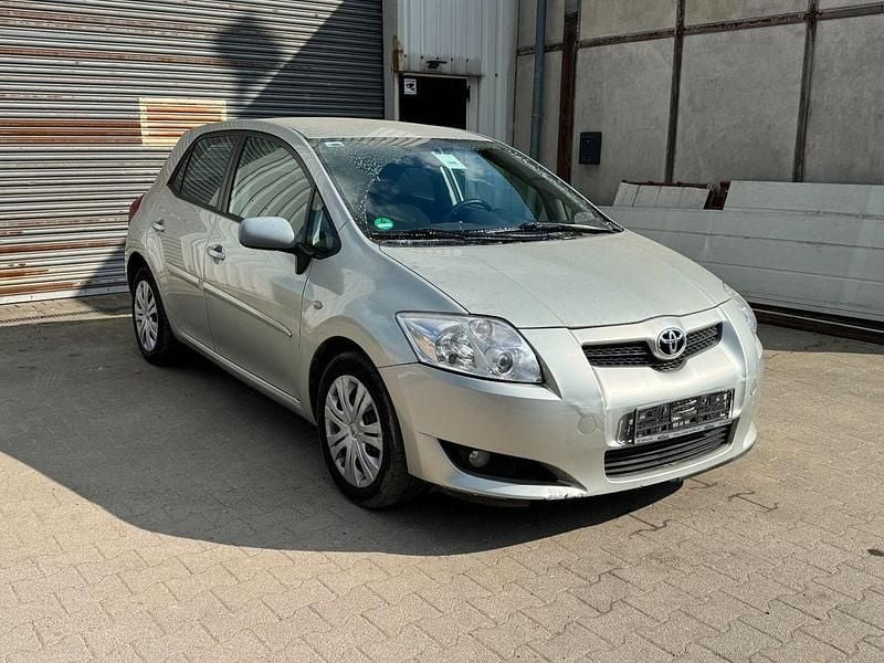 Gebraucht Toyota Auris Sol 124 PS (91 kW) 2007 Grau Kleinwagen