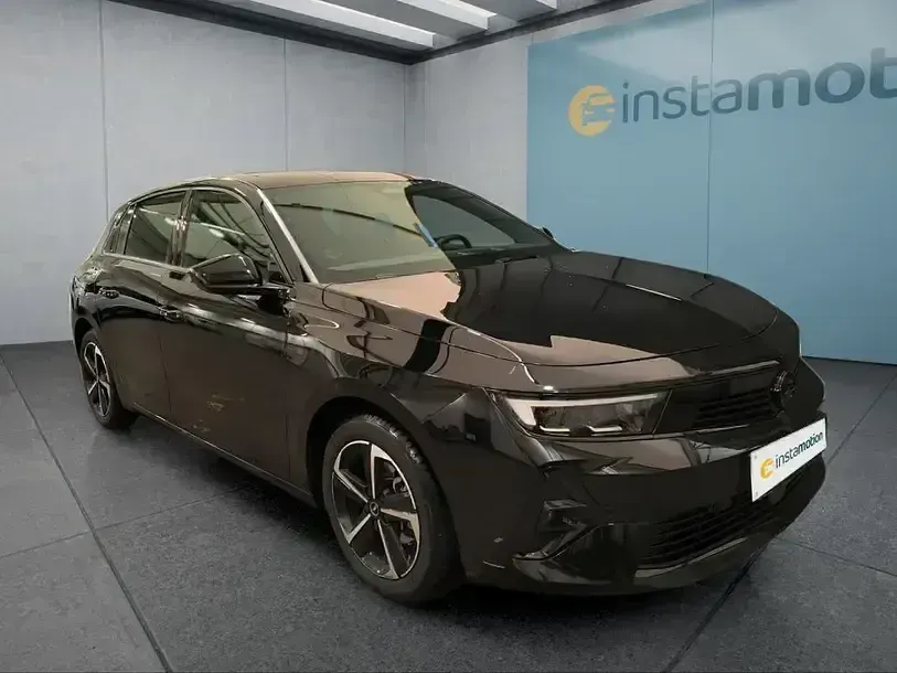Gebraucht Opel Astra 131 PS (96 kW) 2025 Schwarz Kleinwagen