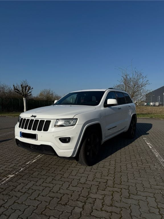 Weiß Gebraucht 2015 Jeep Grand Cherokee Overland SUV | 13.900 € (Fairer Preis) - Bild 1/4