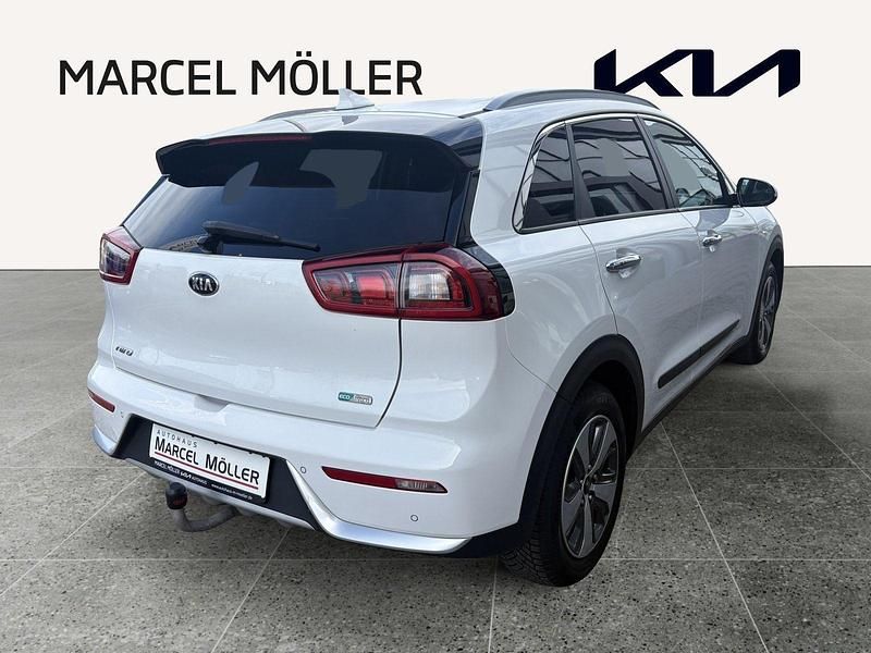 Gebraucht Kia Niro Vision 141 PS (103 kW) 2019 Weiß SUV