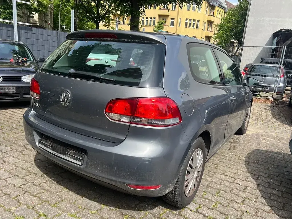 Gebraucht VW Golf VI 80 PS (58 kW) 2009 United grey metallic Kleinwagen