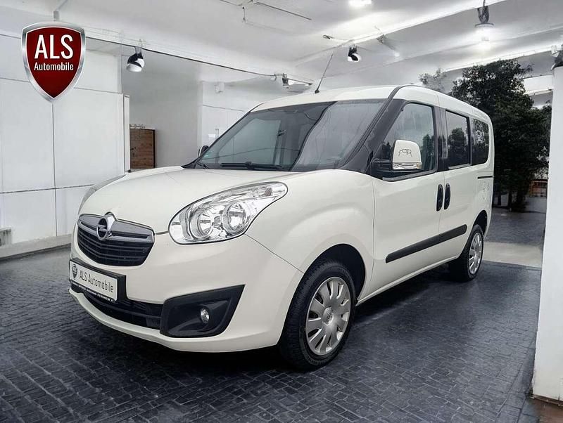 Gebraucht Opel Combo 120 PS (88 kW) 2017 Polar white Van / Kleinbus