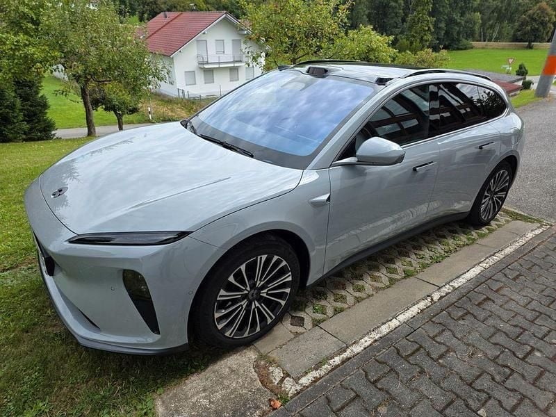 Grau Gebraucht 2023 Nio ET5 Limousine | 30.000 € - Bild 1/4